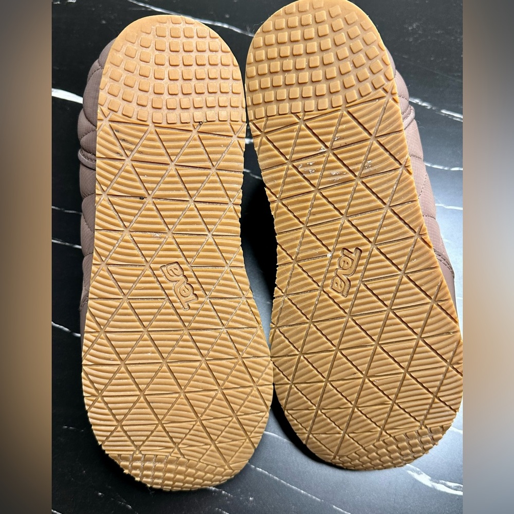 Teva ReEmber Mid Boots – Women’s Size 9 - Picture 7 of 7